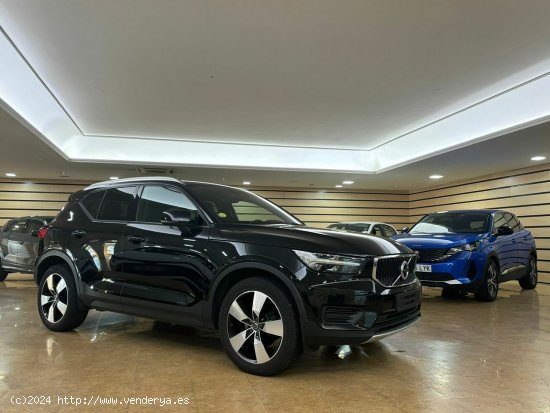  Volvo XC40 2.0 D3 Momentum - Lugo 