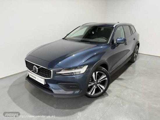 Volvo V 60 V60 Cross Country Core, B4 (diesel) AWD, Diesel de 2023 con 116 Km por 49.800 EUR. en Bad