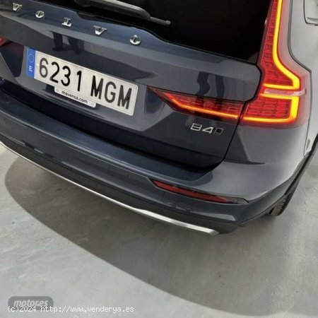 Volvo V 60 V60 Cross Country Core, B4 (diesel) AWD, Diesel de 2023 con 116 Km por 49.800 EUR. en Bad