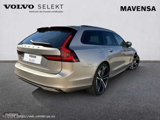 Volvo V 90 V90 Plus, B4 (diesel), Diesel, Dark de 2024 con 15 Km por 57.800 EUR. en Badajoz