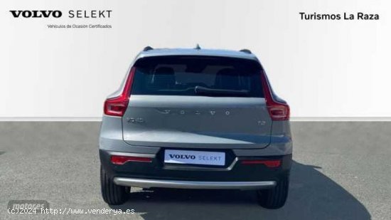 Volvo XC40 XC40 Essential, T2 Automatica Microhibrido, Gasolina de 2024 con 10 Km por 32.900 EUR. en