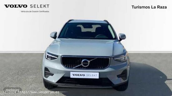 Volvo XC40 XC40 Essential, T2 Automatica Microhibrido, Gasolina de 2024 con 10 Km por 32.900 EUR. en