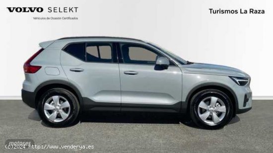 Volvo XC40 XC40 Essential, T2 Automatica Microhibrido, Gasolina de 2024 con 10 Km por 32.900 EUR. en