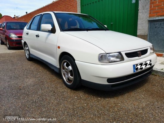  Seat Cordoba 1.6 i Dreams 75 CV de 1999 con 153.000 Km por 1.200 EUR. en Madrid 