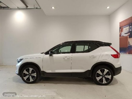 Volvo XC40 RECHARGE CORE BEV 70KWH 231 5P de 2023 con 5.814 Km por 39.400 EUR. en Cadiz