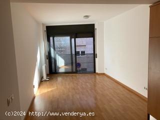 Oportunidad de inversión, vivienda de una habitación al lado del Passeig, arrendada. - BARCELONA