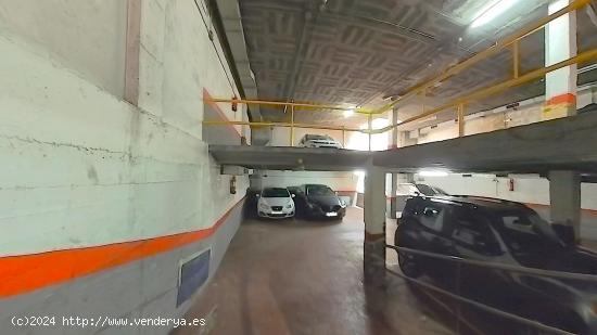 Plaza de parking, con facilidad de acceso y estacionamiento. 4.25 x 2.10 M2. - BARCELONA