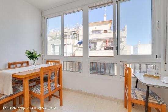 LUMINOSO APARTAMENTO CON VISTAS AL MAR - ALICANTE