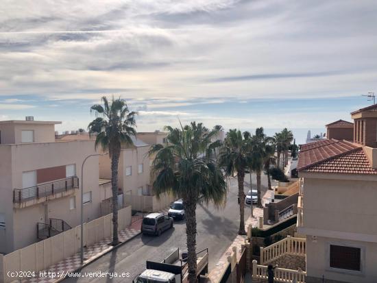  BONITO PISO CON GARAJE JUNTO AL PASEO MARITIMO DE BALANEGRA - ALMERIA 