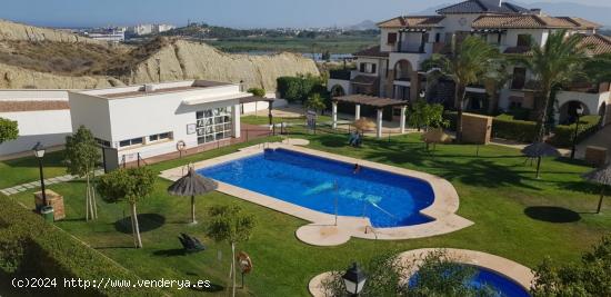  AMPLIO APARTAMENTO EN VERA PLAYA - ALMERIA 