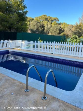  Chalet con piscina en Segur de Calafell - TARRAGONA 