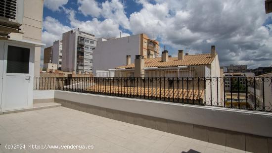  Ático dúplex en zona centro de Elda con garaje - ALICANTE 