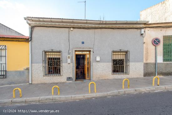 CASA DE 266 METROS DE PARCELA EN ALGUAZAS - MURCIA