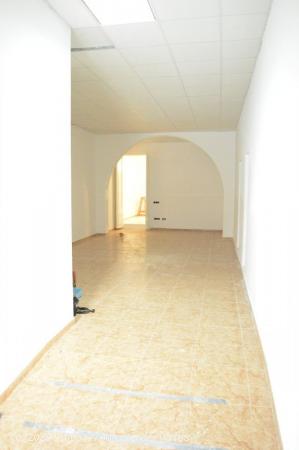 Local comercial cèntric de 100 m2 - BARCELONA