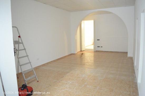 Local comercial cèntric de 100 m2 - BARCELONA