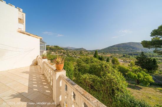 Casa de pueblo de 6 dormitorios a la venta en Parcent, Valle de Jalón, Costa Blanca. - ALICANTE