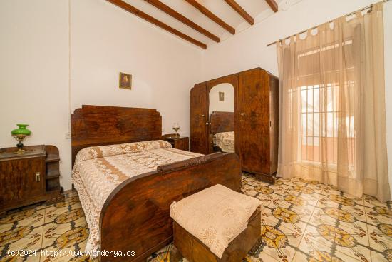 Casa de pueblo de 6 dormitorios a la venta en Parcent, Valle de Jalón, Costa Blanca. - ALICANTE