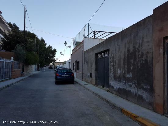 SOLAR EN GILET PUEBLO - VALENCIA