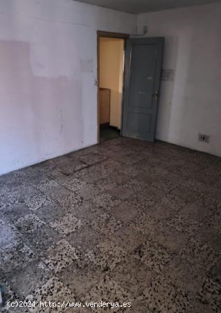 LOCAL COMERCIAL EN VENTA EN FERROL, LA CORUÑA - A CORUÑA