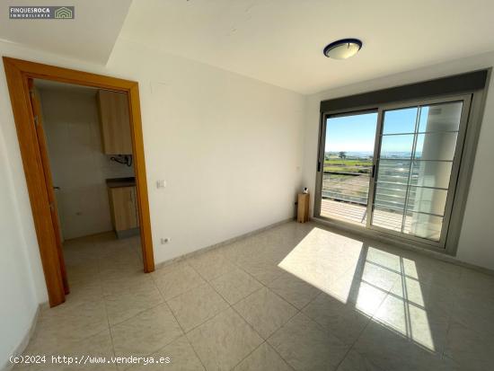 Apartamento de 2 Dormitorios, 2 Baños,  Fantasticas vistas, Orientacion Este, y Terraza de 7 m2 - T