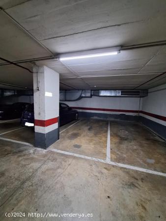 Plaza parking en complejo Mundet. - BARCELONA