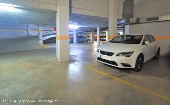  AMPLIA PLAZA DE PARKING en venta, Edificio Velódromo/Plaza Gandhi de REUS - TARRAGONA 