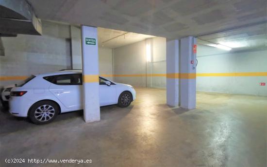 AMPLIA PLAZA DE PARKING en venta, Edificio Velódromo/Plaza Gandhi de REUS - TARRAGONA