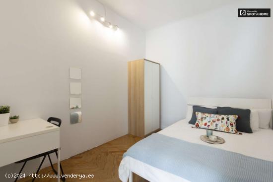 Habitación decorada con llave independiente en un apartamento de 8 dormitorios, Sol - MADRID