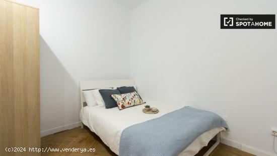 Habitación decorada con llave independiente en un apartamento de 8 dormitorios, Sol - MADRID