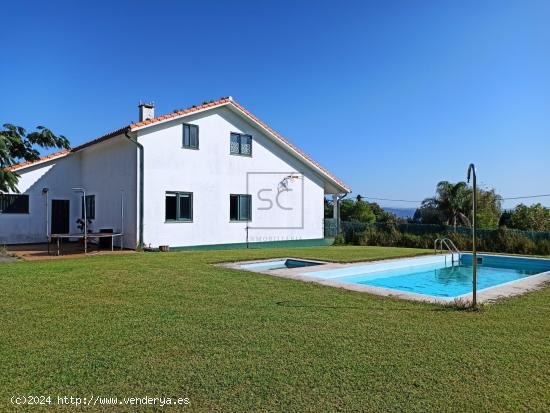 CHALET CON PISCINA EN VALÓN-FERROL - A CORUÑA