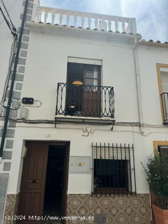  CASA EN YUNQUERA - MALAGA 