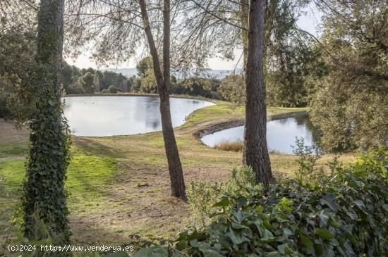 MATADEPERA - ¡¡CASA A 4 VIENTOS DOTADA DE PISCINA PROPIA CON VISTAS IDÍLICAS A UN LAGO!! - BARCEL