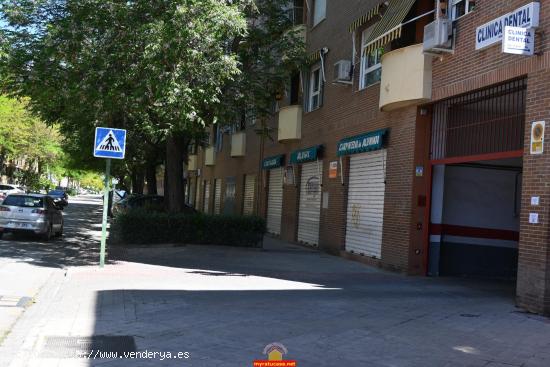 A L Q U I L E R  de Local junto a Joaquina Eguaras. - GRANADA