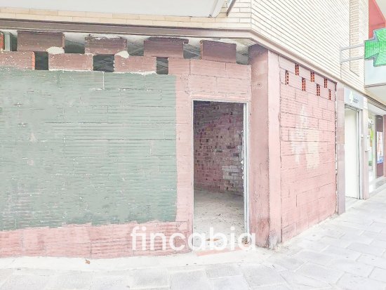 Local comercial en venta  en Santa Coloma de Farners - Girona