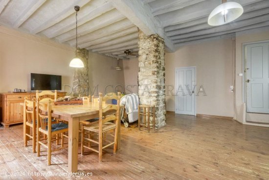 Unifamiliar adosada en venta  en Riudaura - Girona