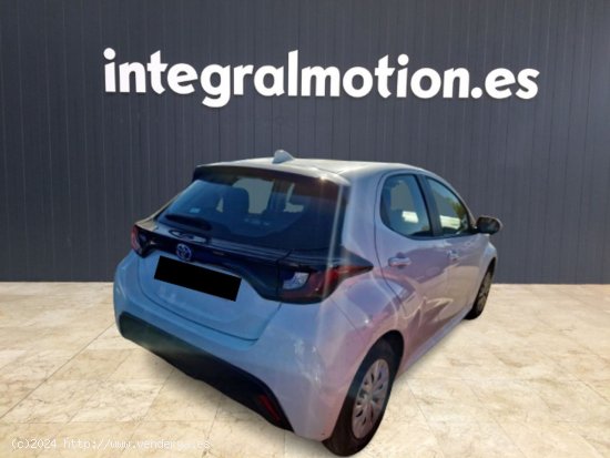 Toyota Yaris 1.0 Business - Lugo