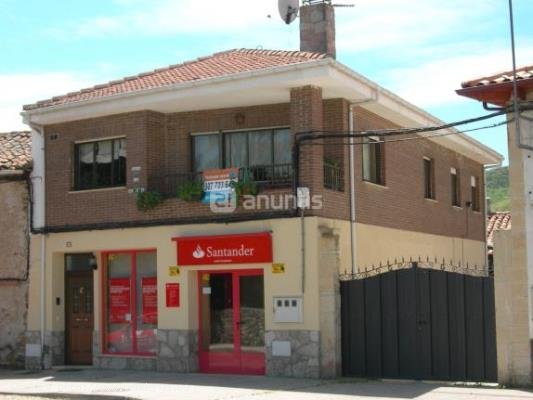 CASA UNIFAMILIAR en venta en La Vecilla de Curueño