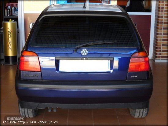 Volkswagen Golf 1.9TDI de 1997 con 160.000 Km por 3.900 EUR. en Asturias