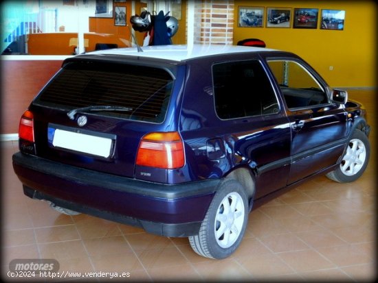 Volkswagen Golf 1.9TDI de 1997 con 160.000 Km por 3.900 EUR. en Asturias