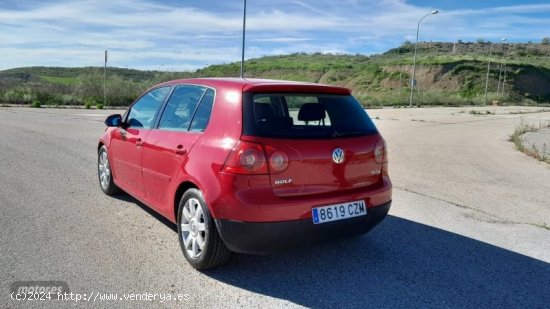 Volkswagen Golf 1.6 FSI de 2004 con 222.500 Km por 4.200 EUR. en Toledo