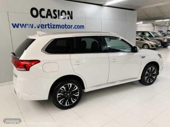 Mitsubishi Outlander PHEV Kaiteki 4WD de 2018 con 36.000 Km por 27.700 EUR. en Guipuzcoa