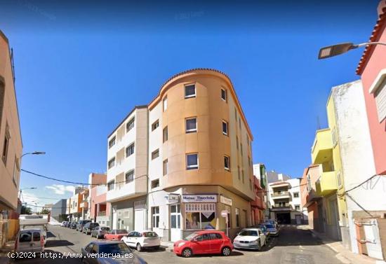 Edificio completo rentando en Vecindario - LAS PALMAS