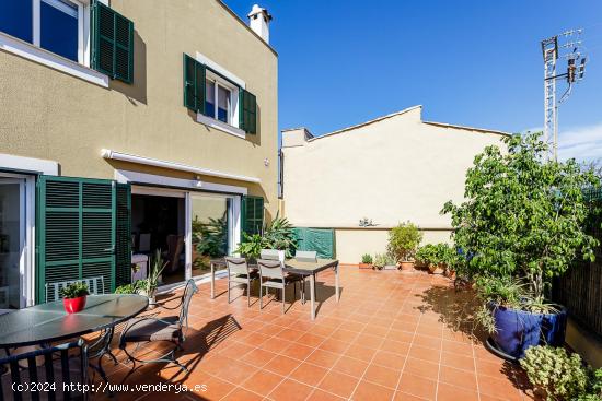 Adosado reformado con terraza en El Molinar - BALEARES