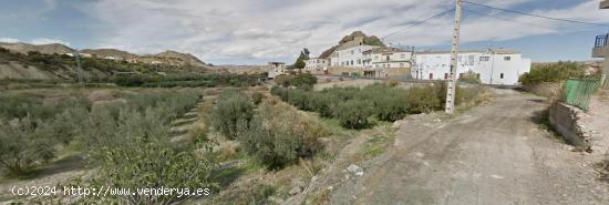 Se vende terreno urbanizable de mas de 1.000m - ALMERIA