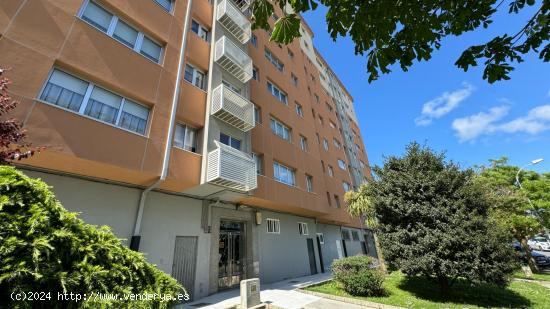 piso de 4 habitaciones en el burgo - A CORUÑA