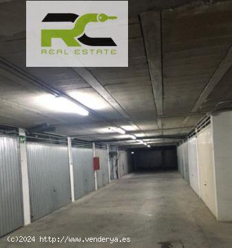 SE VENDE PLAZA DE GARAJE  CERRADO AVENIDA PARIS, TORREVIEJA - ALICANTE