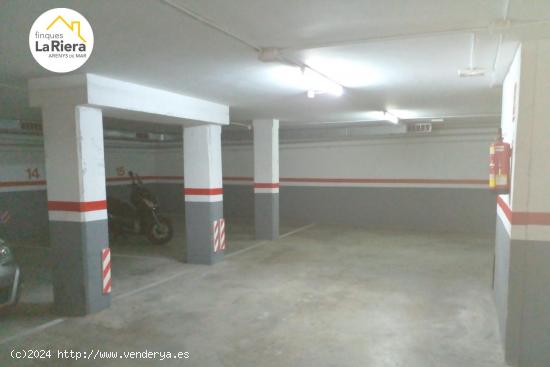 PLAZA DE PARKING EN VENTA A RIAL DE LES CANALIES - BARCELONA