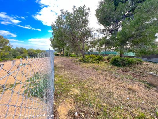 680m2 de Solar en zona urbanizada, preciosa vista mar y al lado de naturaleza. Para tu Casa Soñada.