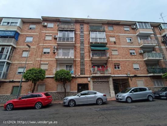 OPORTUNIDAD, SE VENDE PISO EN EL BARRIO PERAL - MURCIA