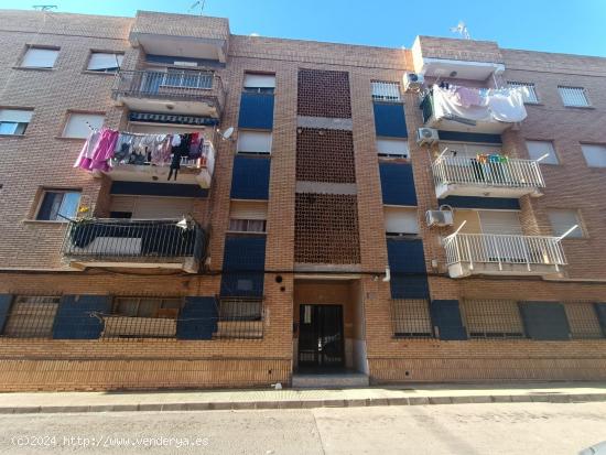  OPORTUNIDAD, SE VENDE PISO EN LA UNIÓN - MURCIA 